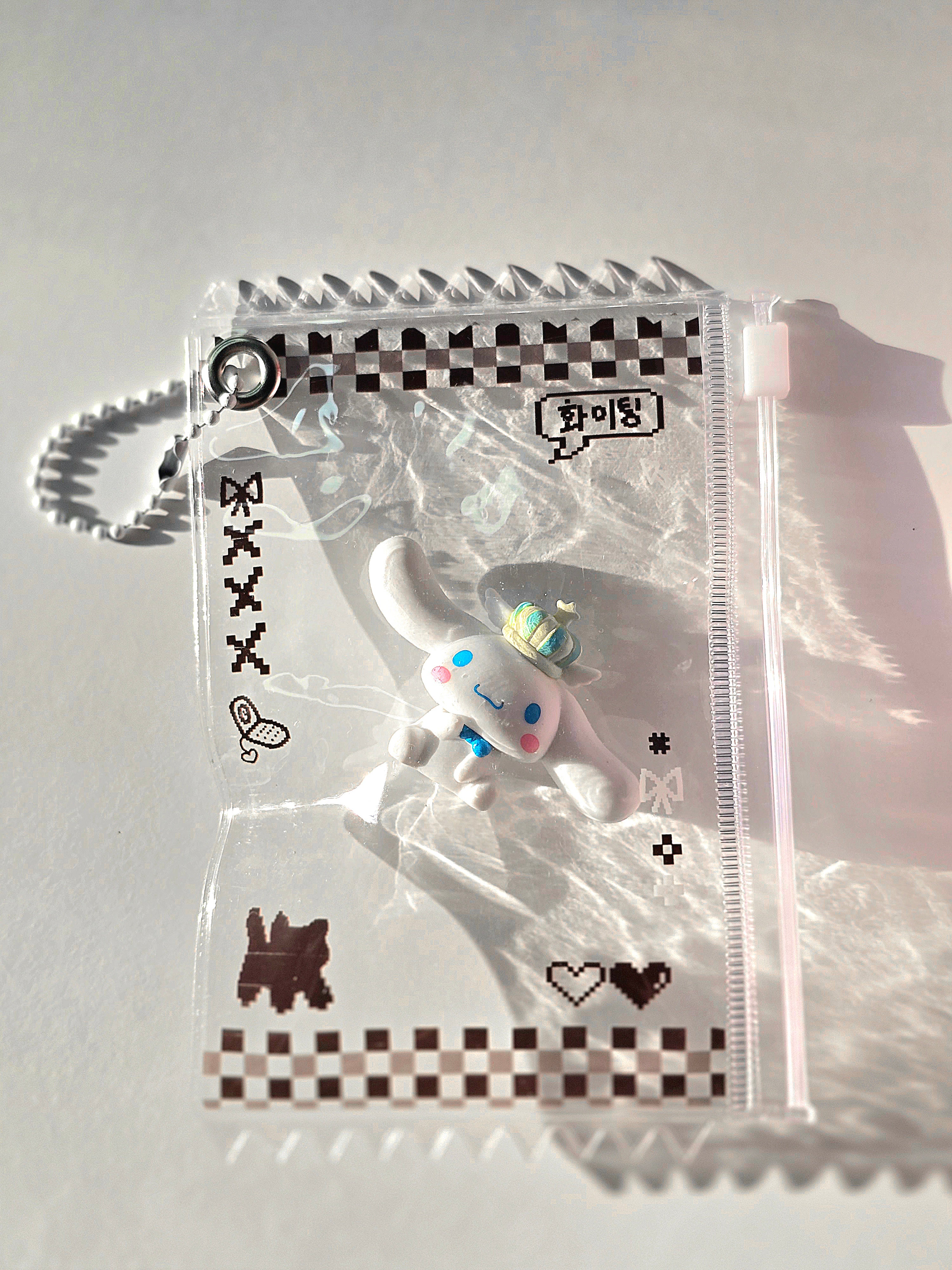 Y2K Hwaiting Photocard Holder transparent mit schwarzer Grafik